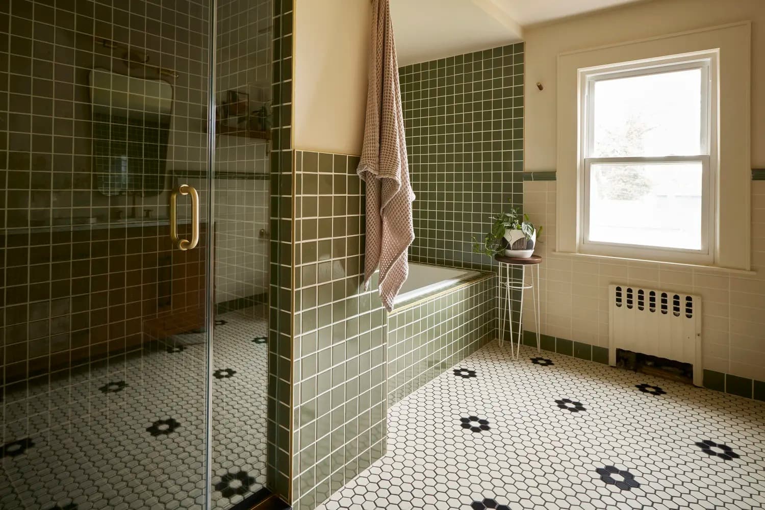 Elegant Showers UK for Durable and Elegant Solutions