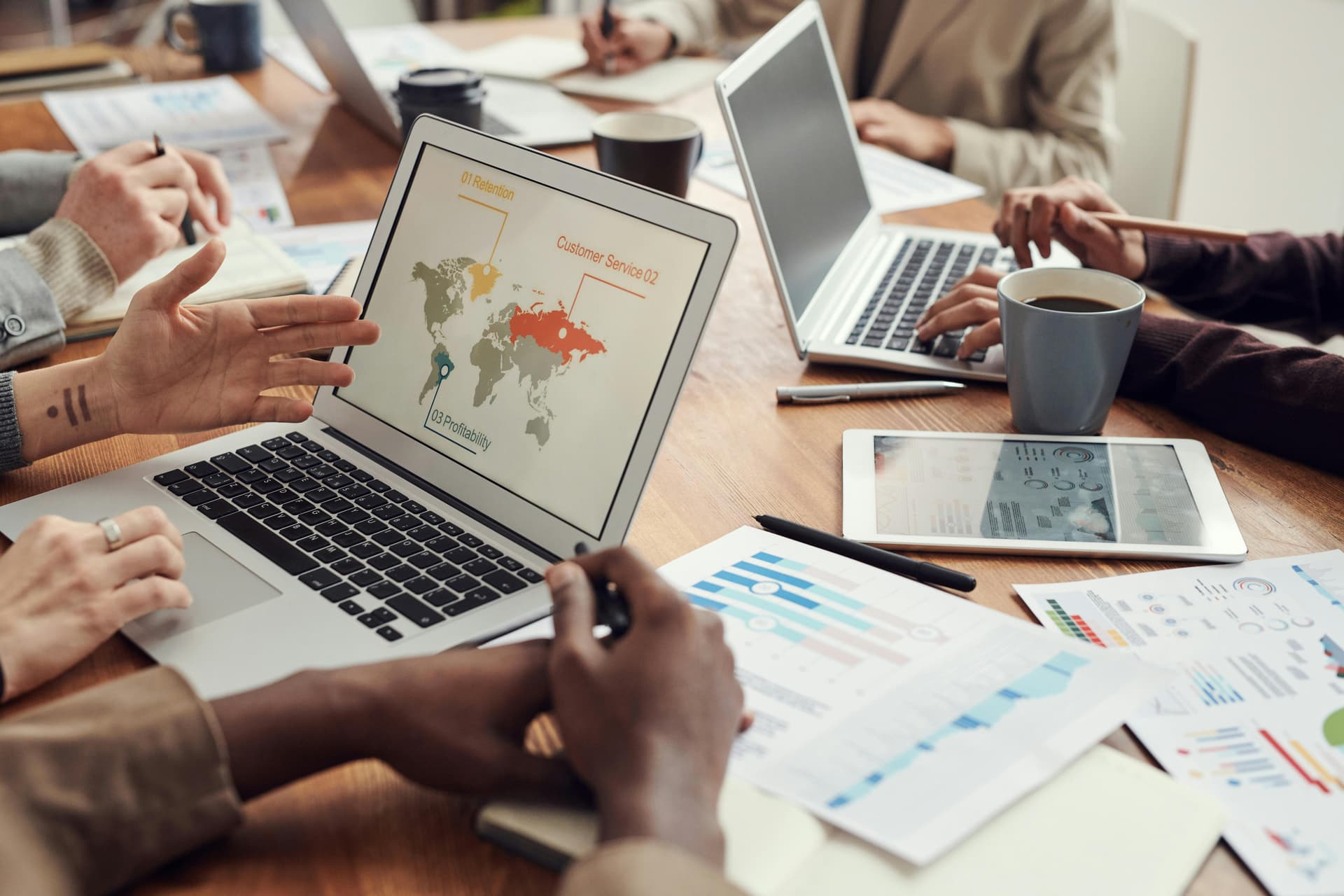How a B2B Buyer Enhances Your Business’s Competitive Edge