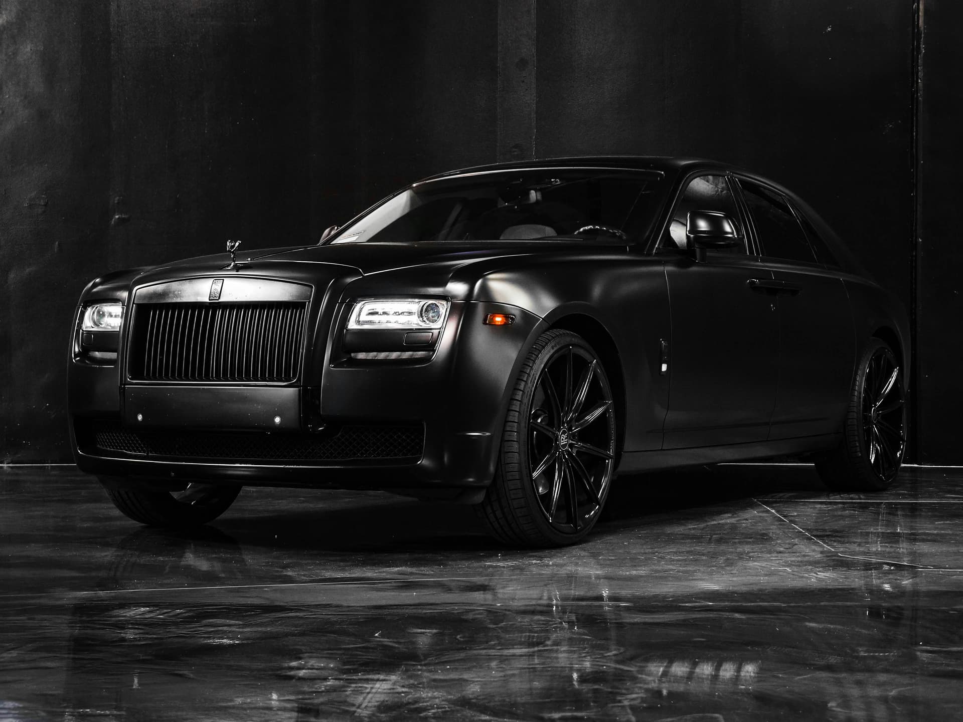 Experience VIP Treatment with Our Luxury Car Service