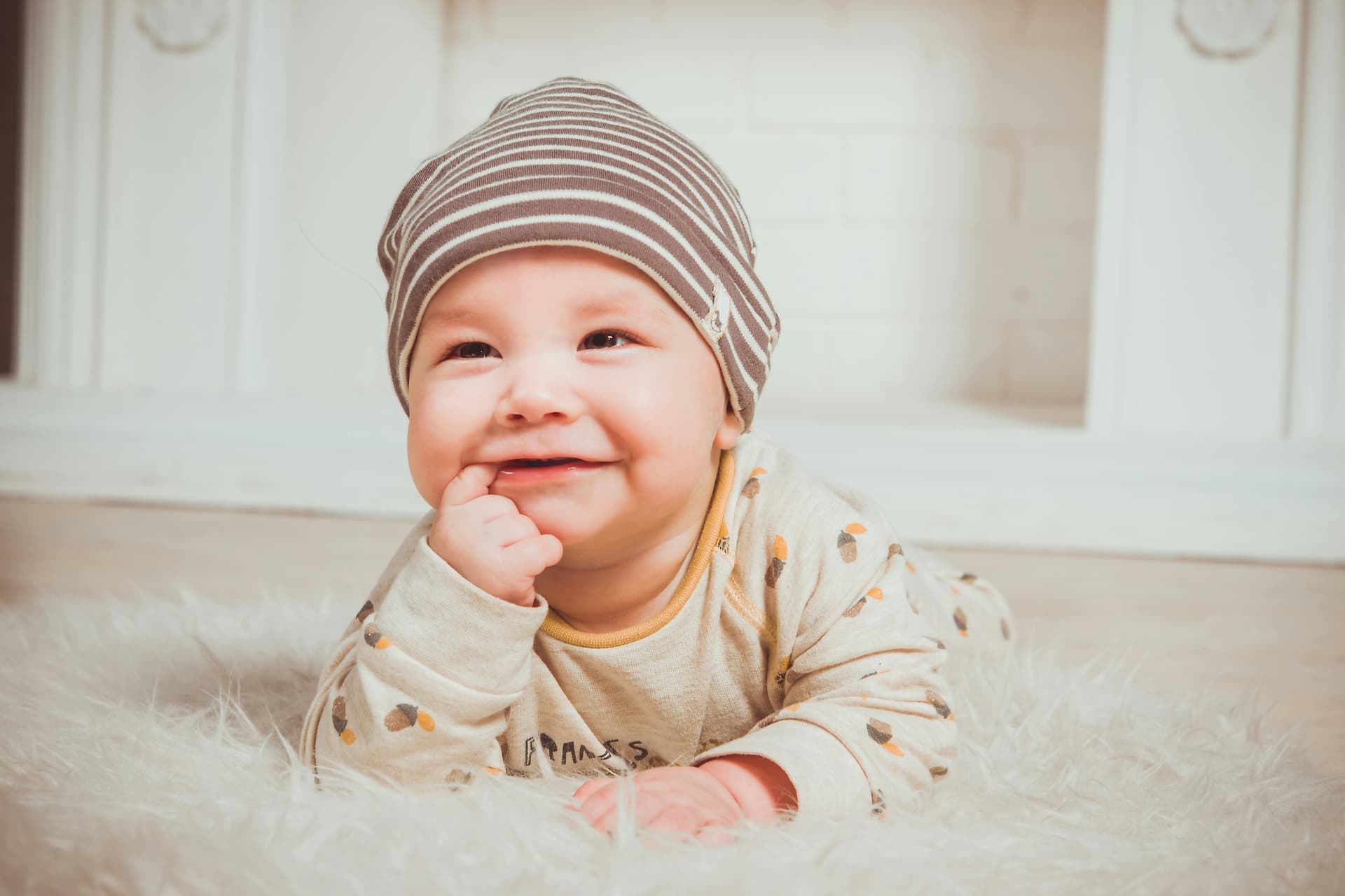 Le Bonnet Bébé Naissance : Protection Douce pour la Tête de Bébé