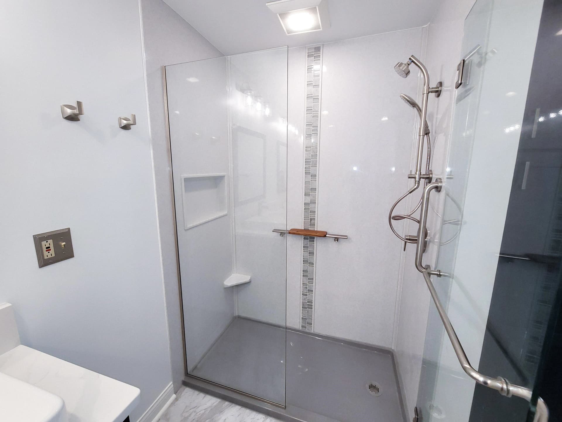 Experienced Bathroom Remodeling Contractor Transforming Homes with Care