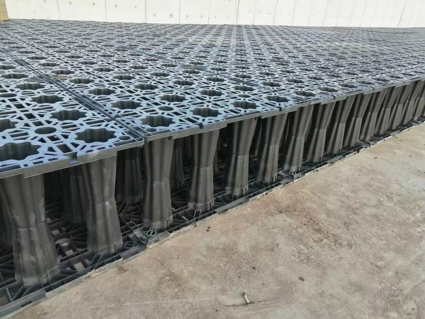HOENSOEY: Modular Underground Stormwater Modules for Easy Installation