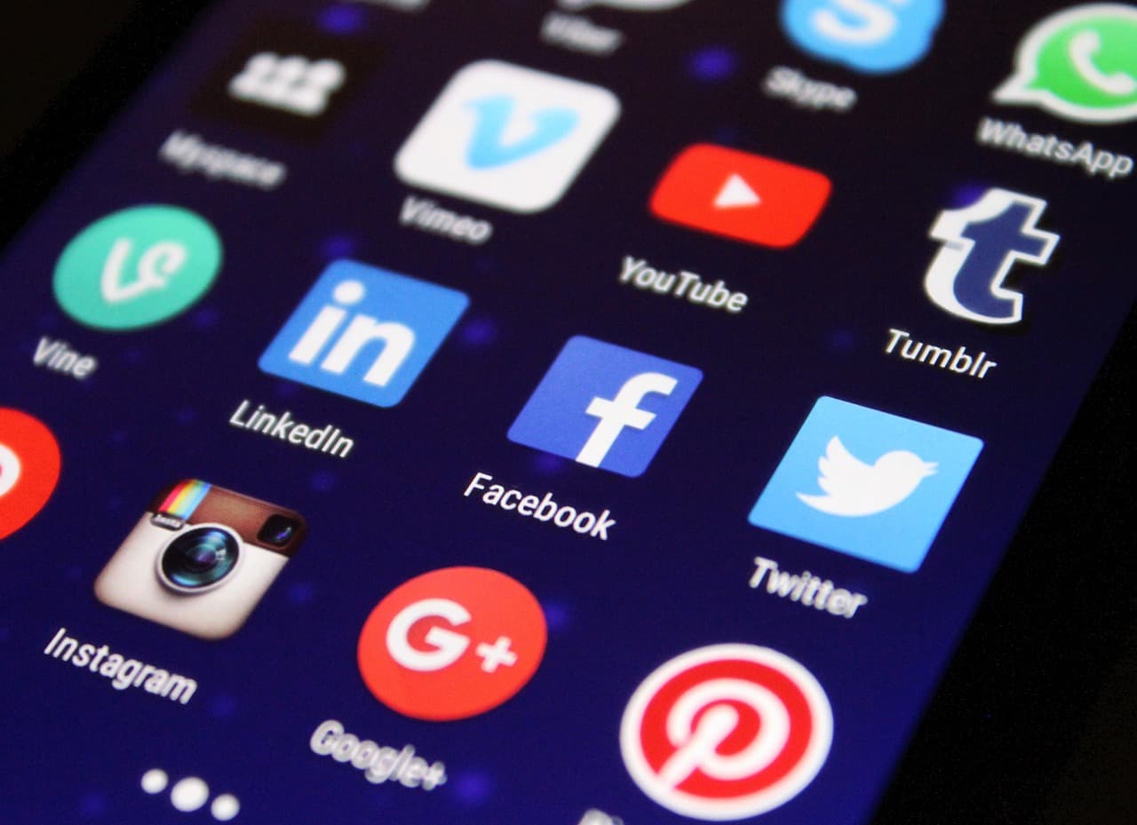 Social media panel with 5 Years of Proven Trust – SocialPanel24