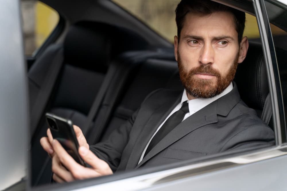 Airport Taxis Weybridge: Trusted Gatwick Airport Taxi Service