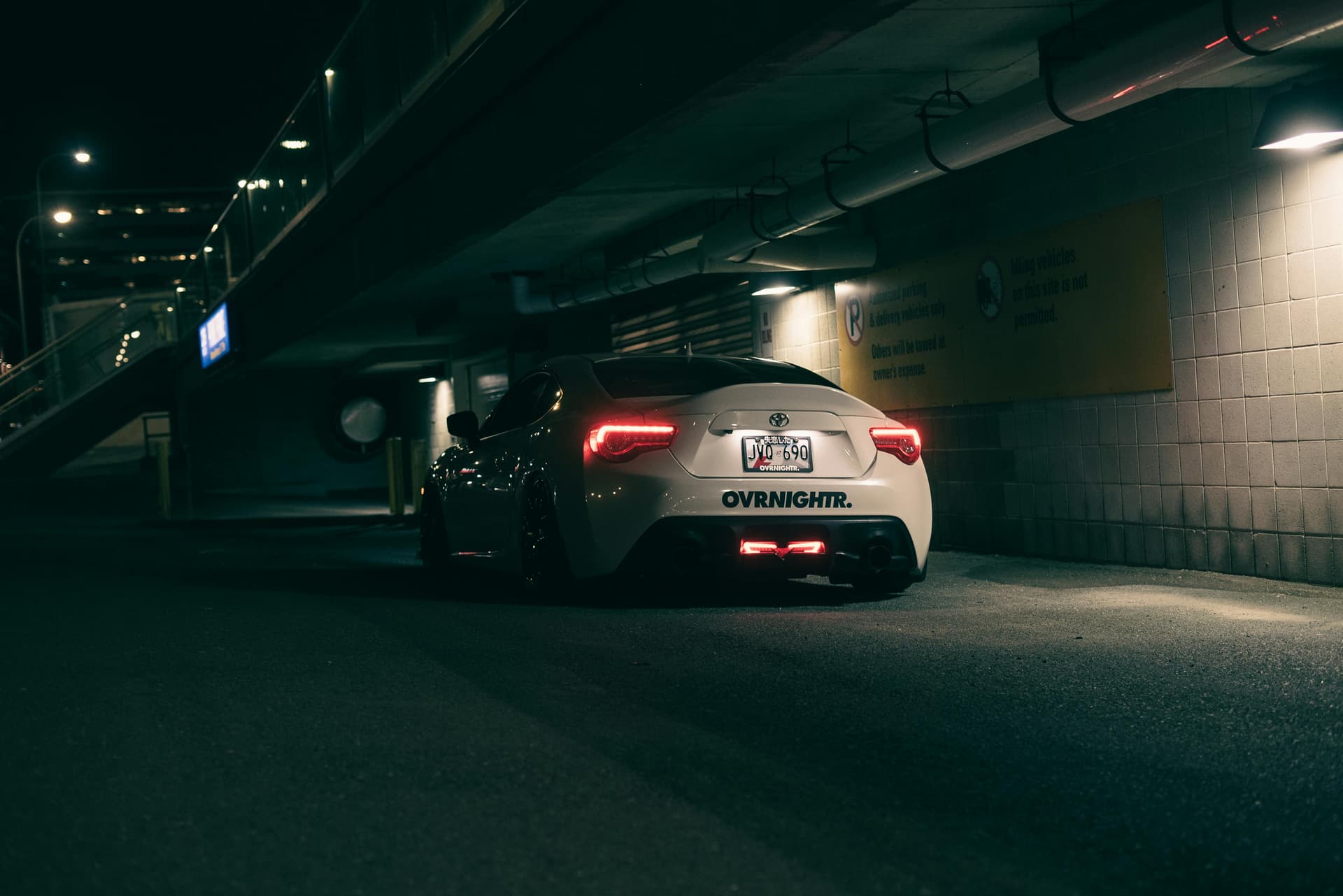 Gemini Taxis: Professional Taxi Service to City Airport