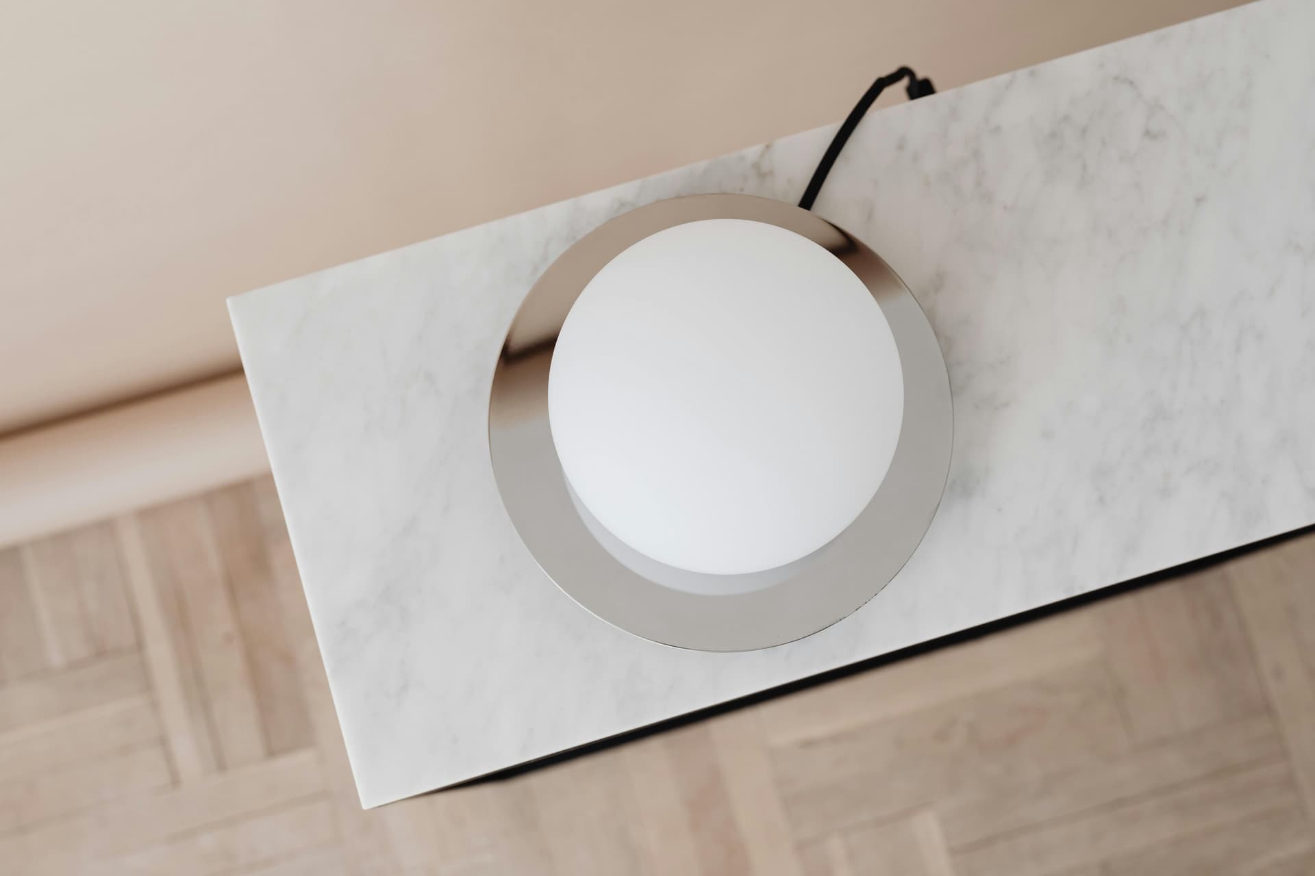 Minimalist LED Mirror Bathroom Design for Homes